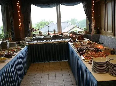 Hotel Odenwaldblick 3*